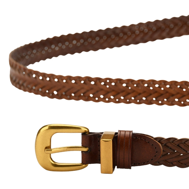 Ceinture femme Albane en simili cuir marron tressé, avec boucle ardillon dorée et détails perforés sur les bords.