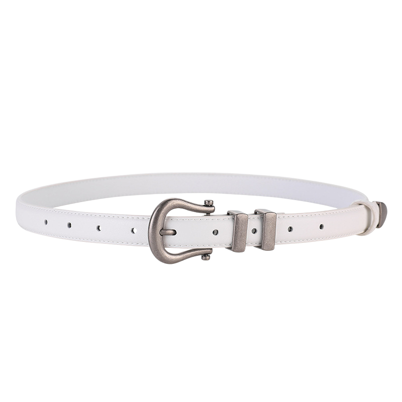 Ceinture femme Angélique blanche en cuir lisse avec boucle ardillon argentée vieillie asymétrique et brossée
