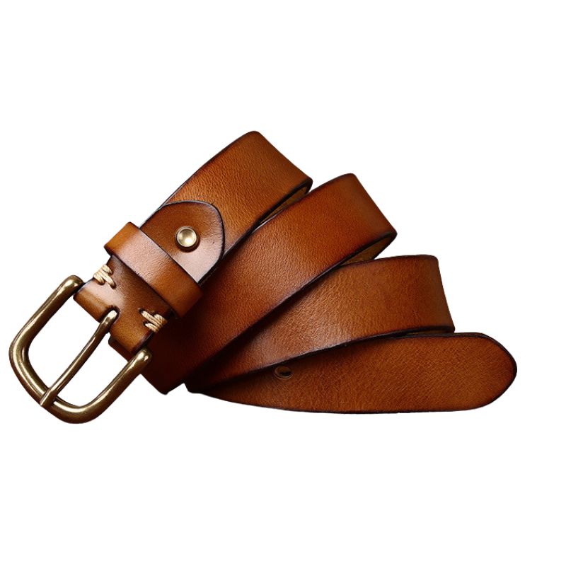 Ceinture pour homme Bastion Cuir en cuir de vachette pleine fleur, couleur camel, avec boucle ardillon arrondie en cuivre doré et coutures apparentes.