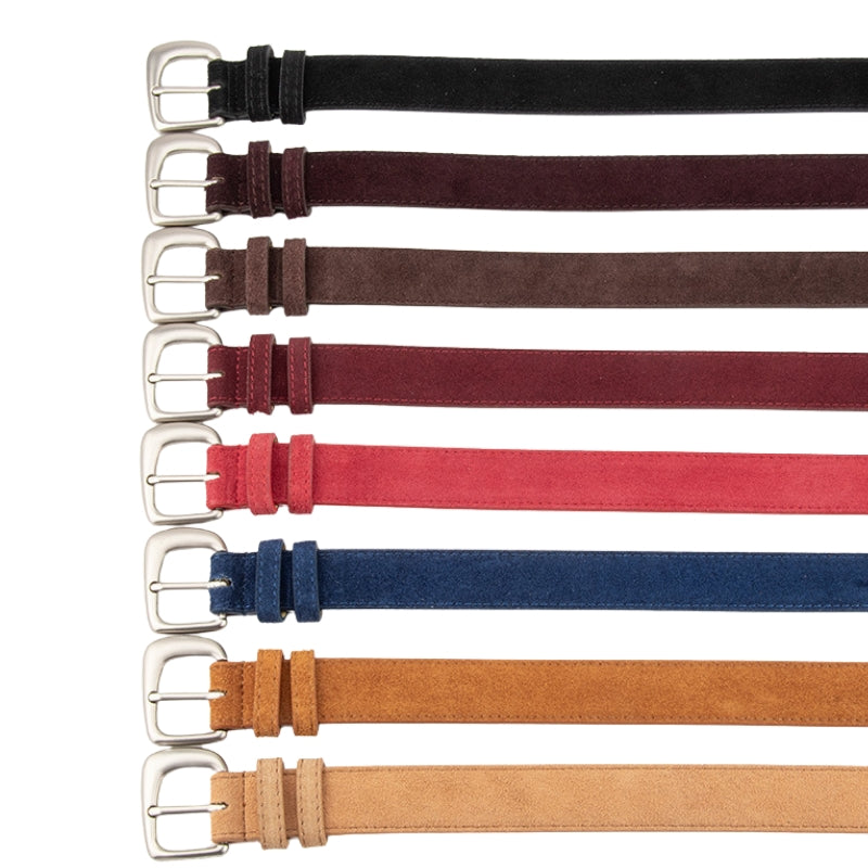 Collection de ceintures fines en cuir de vachette Bérengère, avec une boucle argentée mate, disponibles en plusieurs coloris : noir, bordeaux, marron, rouge, bleu marine, camel et beige.