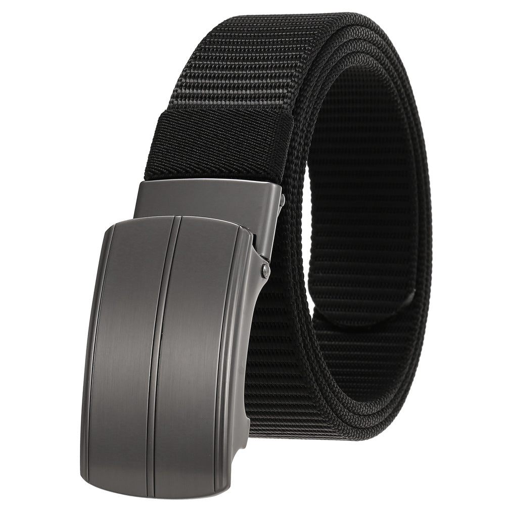 Ceinture Cézanne noire avec boucle rectangulaire automatique grise sans dents, style moderne et polyvalent pour hommes.