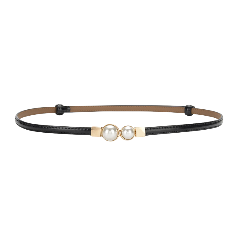 Ceinture fine Chamonix en cuir noir avec perles et boucle dorée, idéale pour affiner la silhouette avec une tenue.