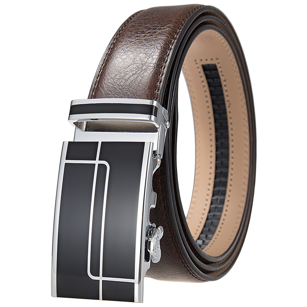 Ceinture homme Concorde 60 en cuir de vachette marron avec boucle automatique argentée et noire gravée de motifs linéaires.