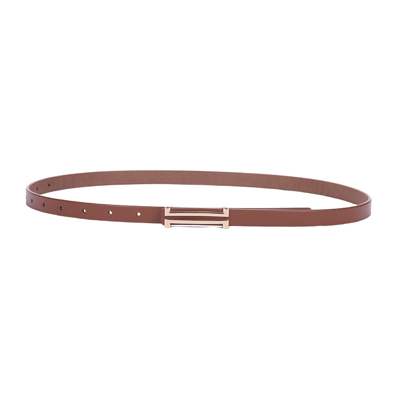 Ceinture fine Courchevel en cuir marron lisse avec boucle rectangulaire dorée