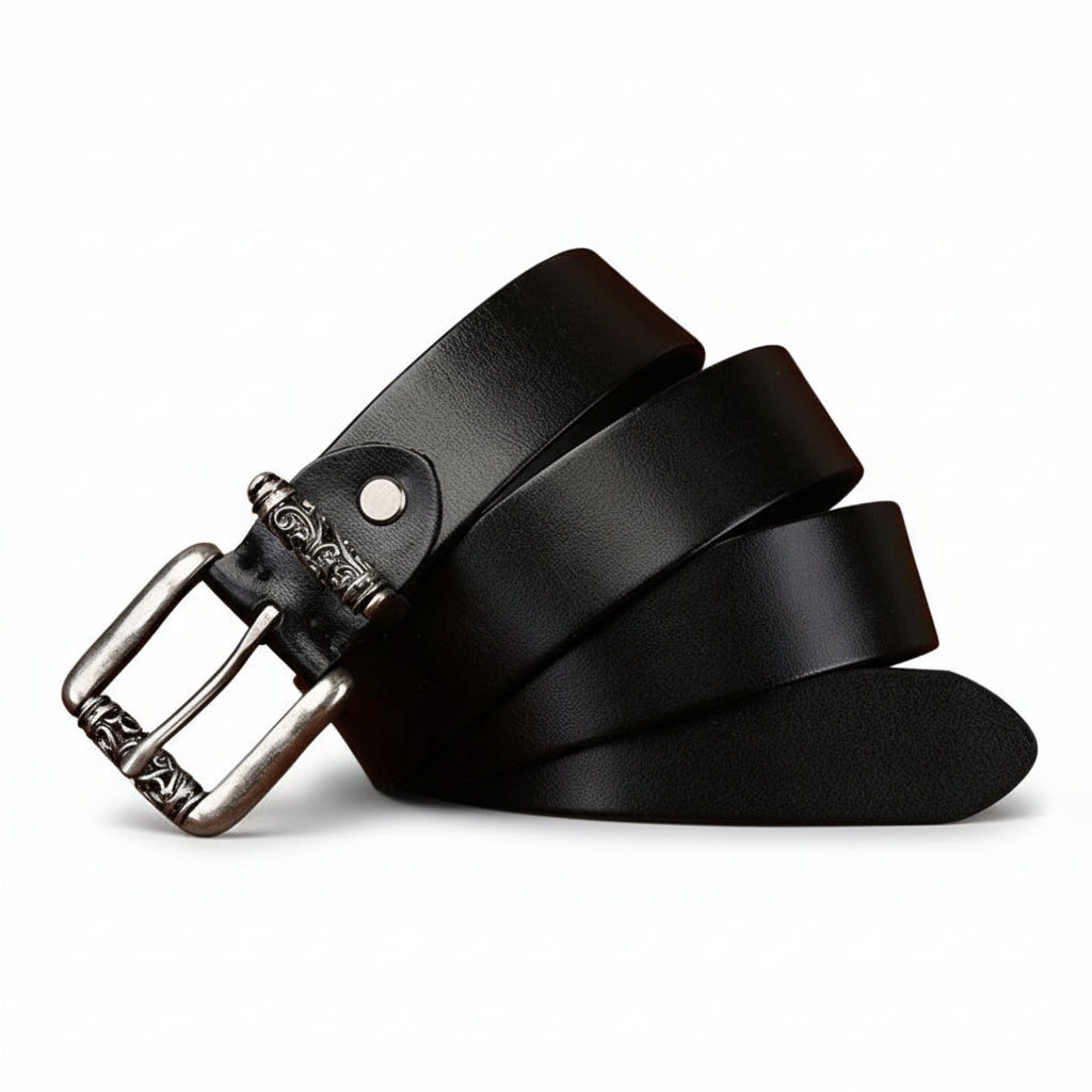 Ceinture Denis noire en cuir de vachette pleine fleur avec boucle ardillon carrée argentée et détails vintage.