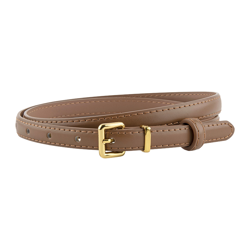Ceinture fine Divine en cuir marron clair avec boucle dorée rectangulaire et coutures ton sur ton, vue de près.