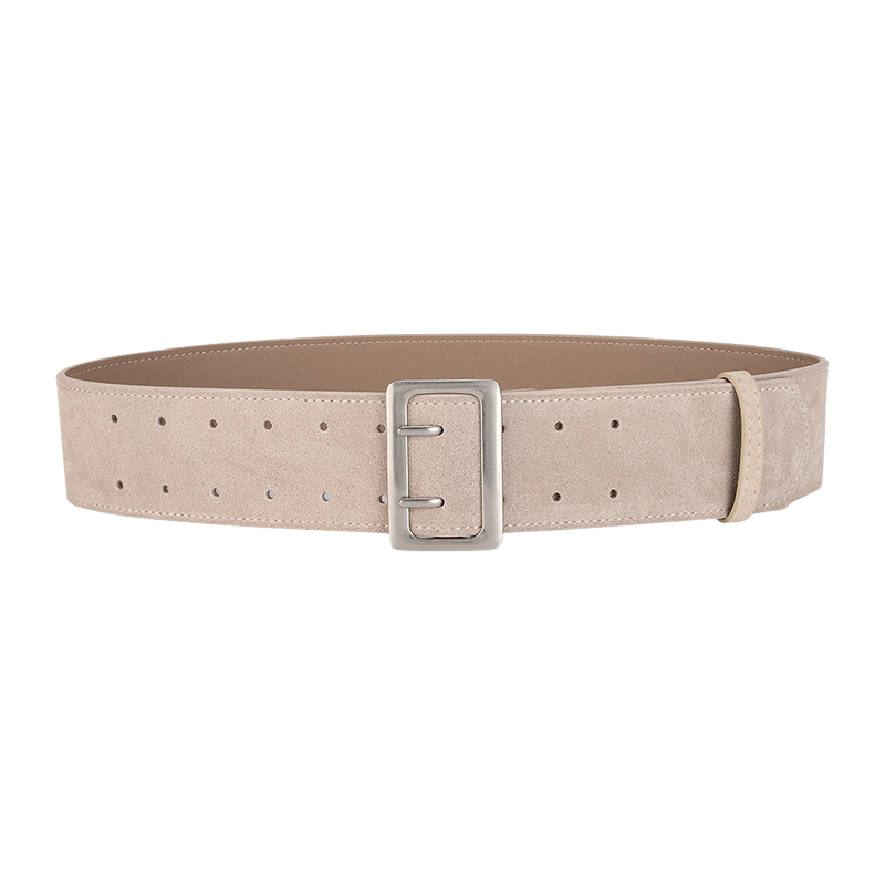Ceinture large Doriane en cuir suédé beige clair avec boucle rectangulaire argentée mate.