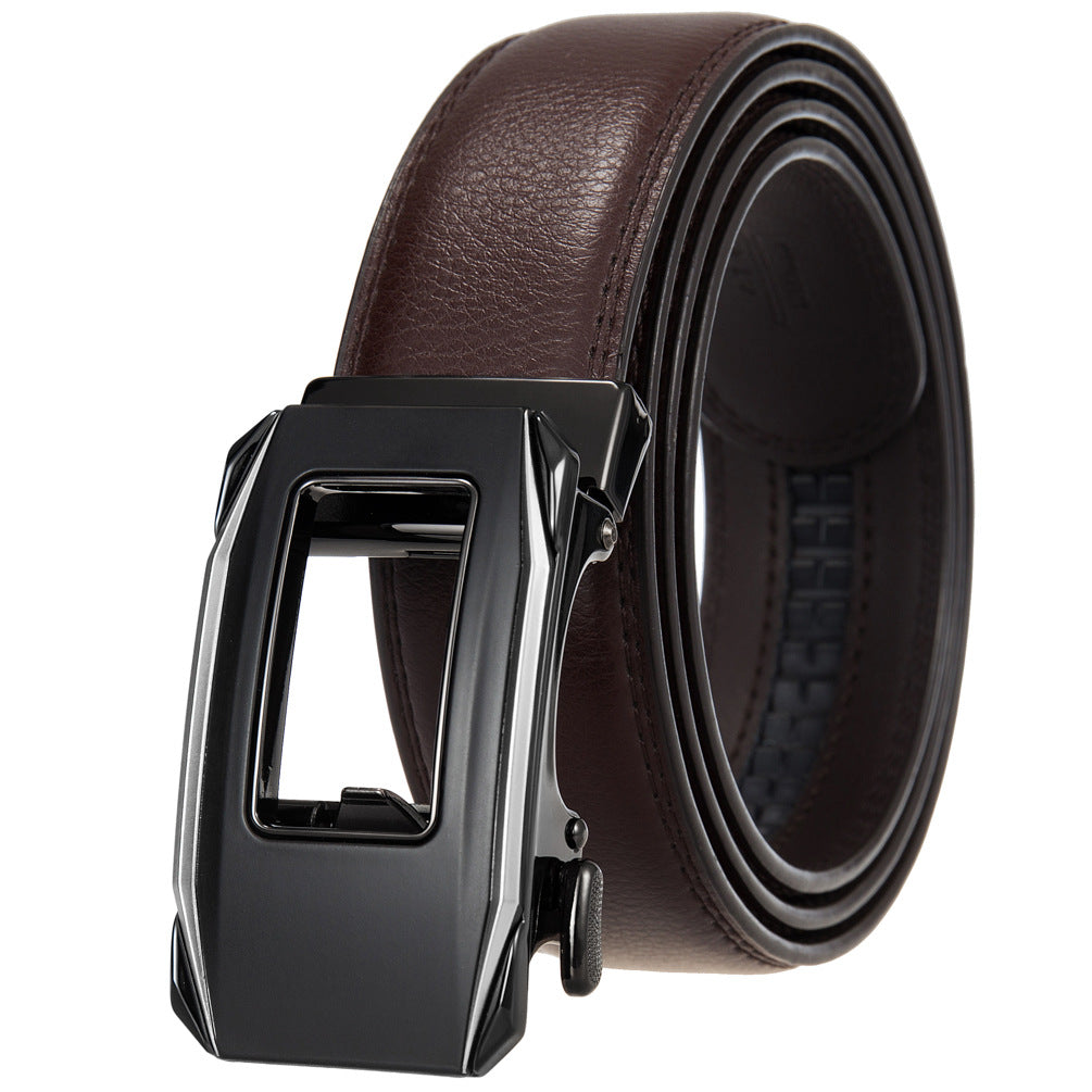 Ceinture pour homme Éloi Zen 20 en cuir marron foncé avec une boucle rectangulaire automatique noire et argentée. #fullwidth