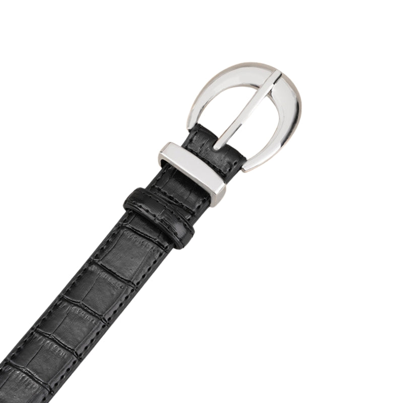 Ceinture pour femme Épine en cuir noir aspect crocodile avec boucle ardillon argentée brillante.