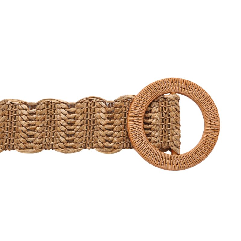 Ceinture Eulalie en paille tressée beige avec une boucle ronde décorative en plastique ton sur ton.