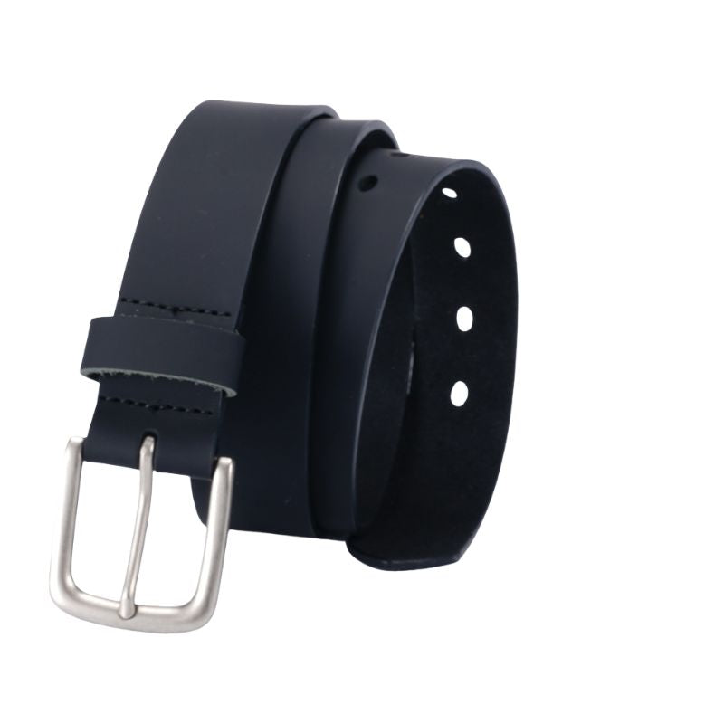 Ceinture homme Ferré Cuir 2 en cuir noir lisse avec boucle ardillon argentée et finition vintage. #fullwidth