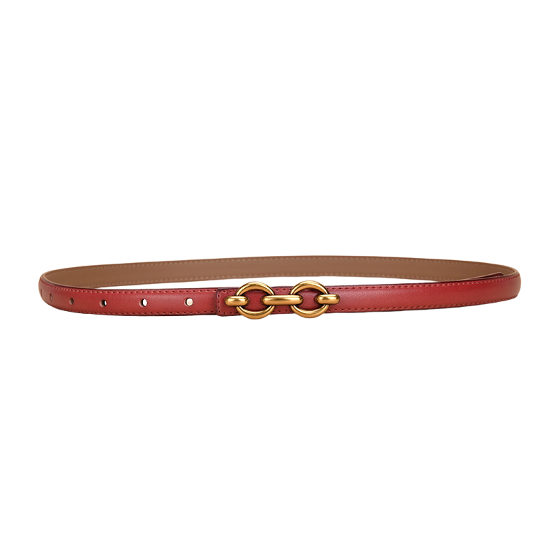 Ceinture fine rouge Geneviève en cuir lisse avec boucle dorée à maillons ovales, sans ardillon.