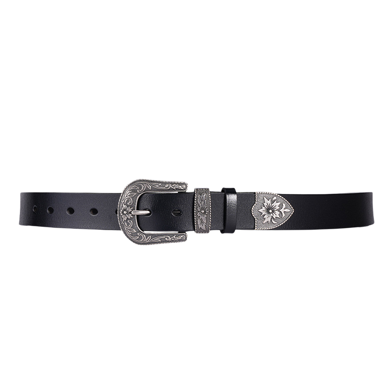 Ceinture pour homme Gwenaëlle en cuir noir avec boucle ardillon argentée gravée de motifs floraux et finition vieillie.