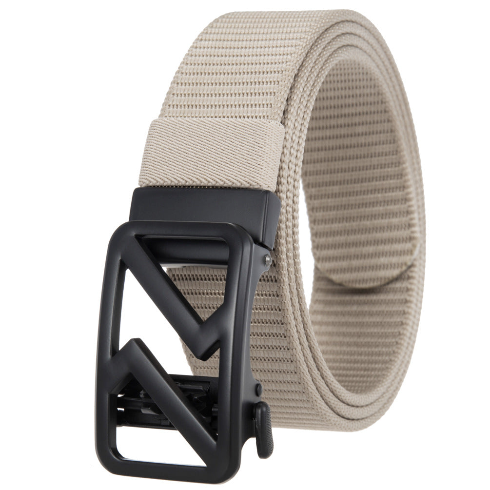 Ceinture pour homme Hexalis en tissu texturé beige avec boucle automatique en alliage noir au design géométrique.