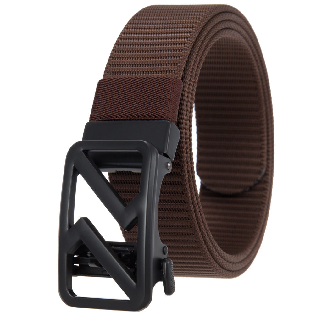Ceinture pour homme Hexalis en tissu texturé marron avec boucle automatique noire au design géométrique.
