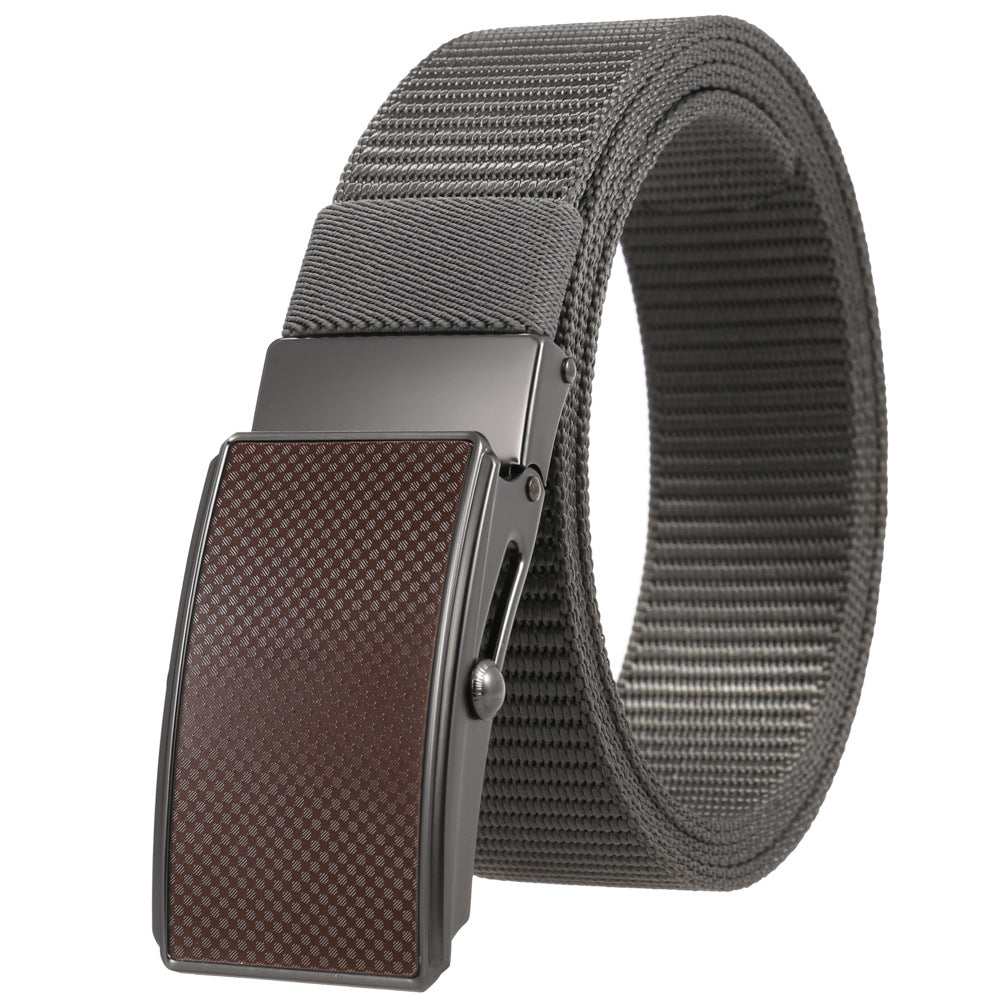 Ceinture Hugo pour homme avec boucle automatique grise et lanière texturée marron café. Idéale pour un style décontracté.
