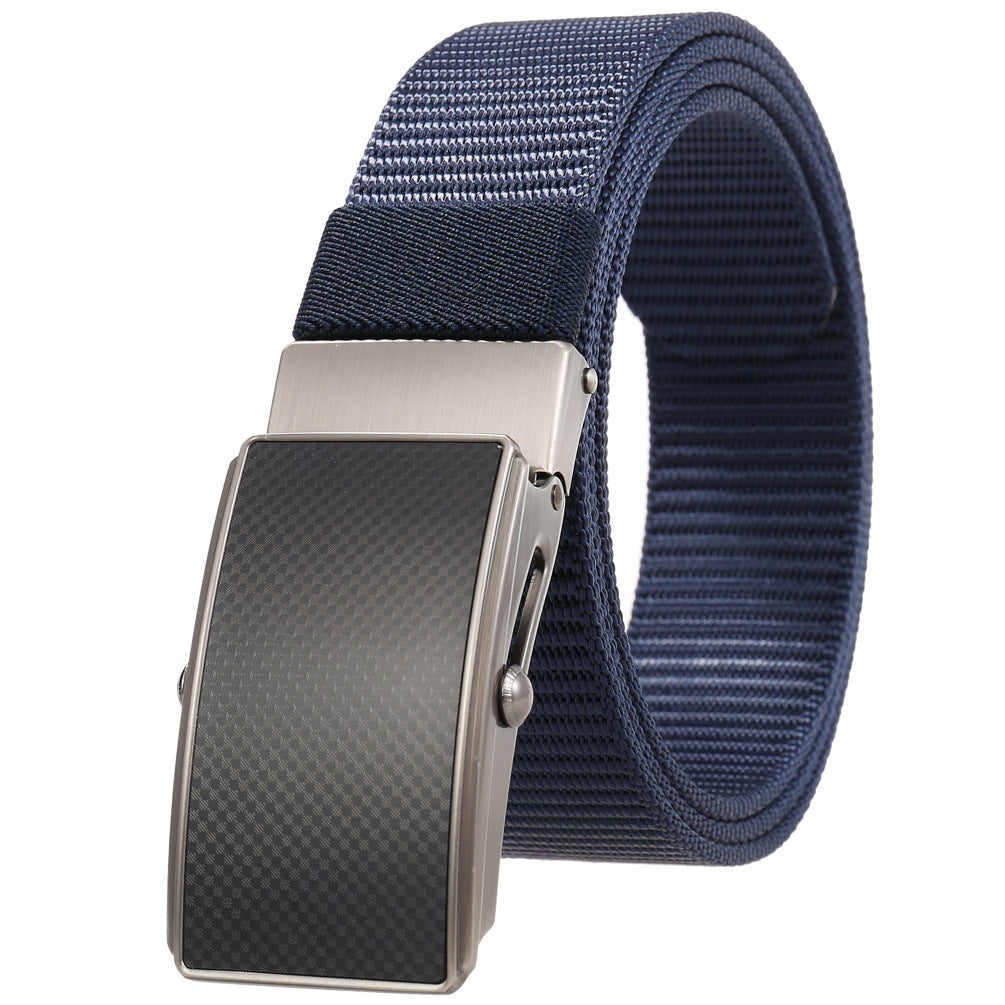 Ceinture Hugo pour homme, en tissu bleu et noir texturé, avec boucle automatique rectangulaire grise et insert carbone. #fullwidth