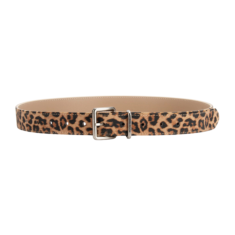 Ceinture Joie pour femme avec motif léopard discret, boucle ardillon rectangulaire argentée et lanière fine de 2 cm. Cuir pleine fleur de vachette texturé 20T.