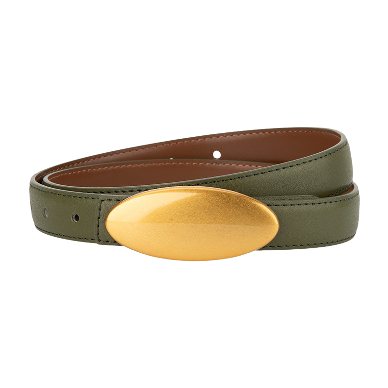 Ceinture femme Lætitia en simili cuir vert avec boucle dorée ovale et allongée, style bohème.