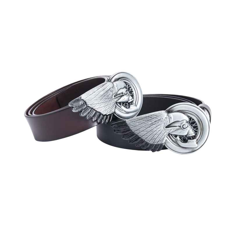 Deux ceintures en cuir noir et marron, modèle Légende, avec une boucle argentée ornée d'un aigle aux ailes déployées et d'une roue de moto, style western biker.
