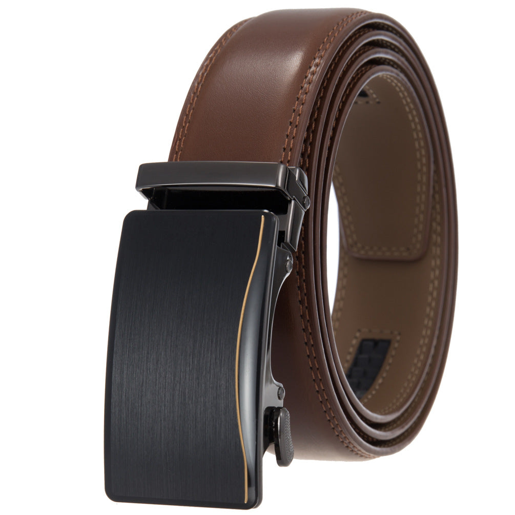 Ceinture homme Léo Zen 95 en cuir marron avec boucle automatique noire et finition brossée.