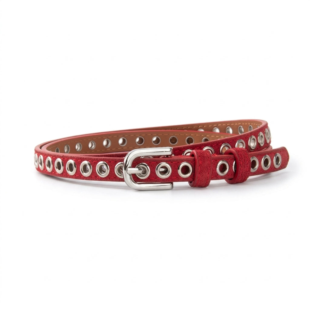Ceinture fine pour femme Léonie en cuir rouge avec œillets métalliques et boucle ardillon ovale argentée