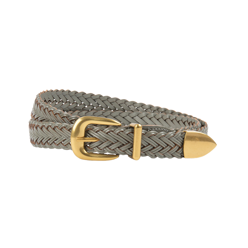 Ceinture Lison tressée en similicuir gris avec boucle ardillon dorée et pointe dorée.