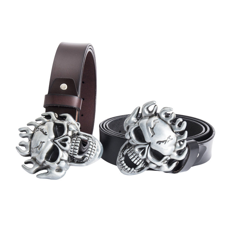 Ceinture Lou Rebel pour homme en cuir marron avec boucle crâne enflammé 3D en alliage argenté.