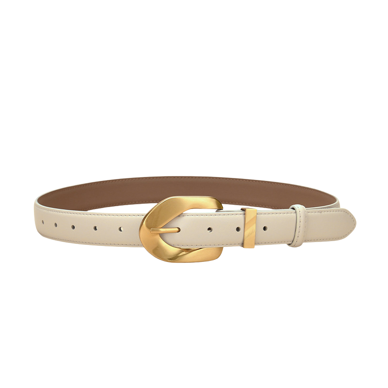 Ceinture fine Lydie en cuir blanc avec boucle ardillon dorée en forme de C, 2,8 cm de large.