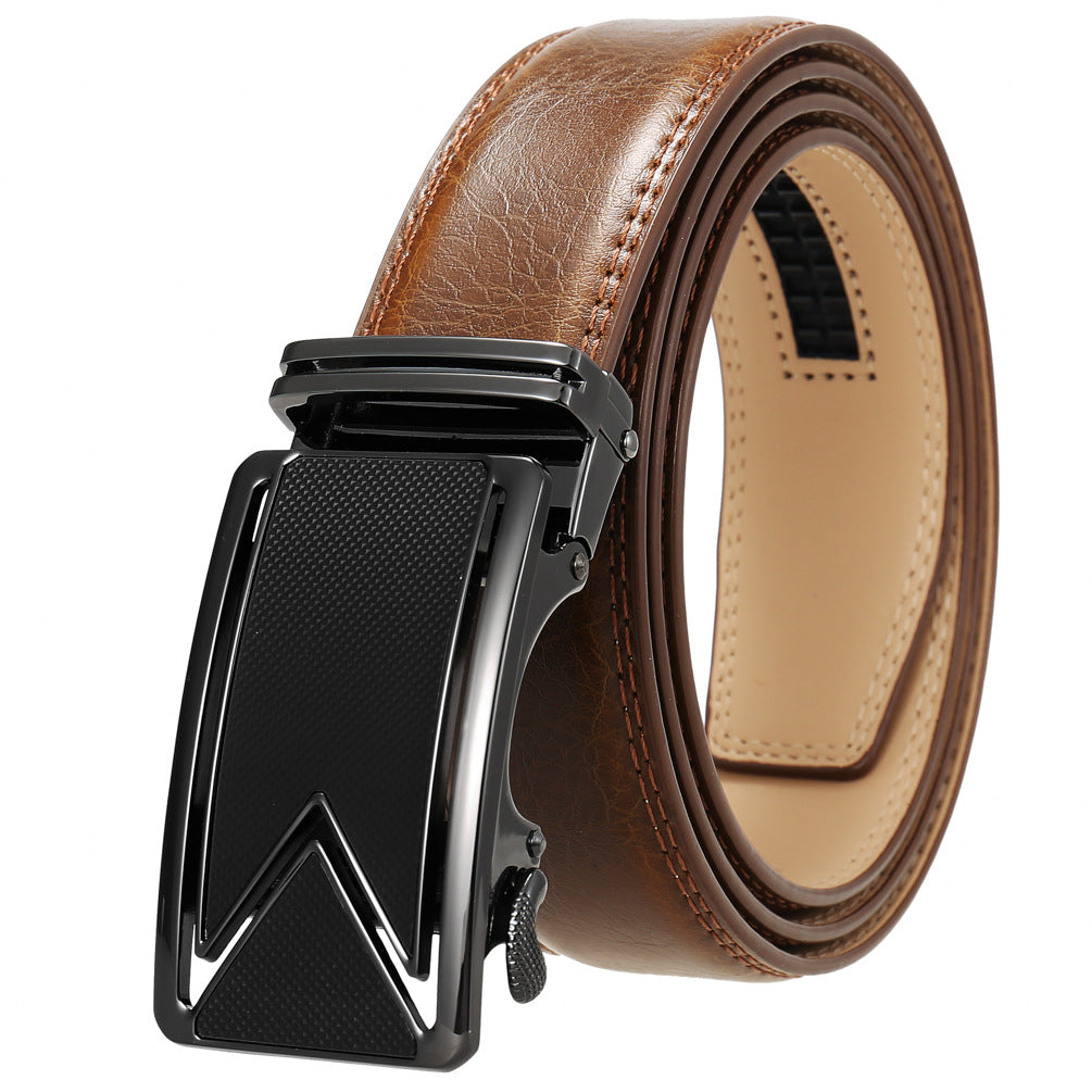 Ceinture homme Marais 60 en cuir marron avec boucle automatique noire texturée à finition argentée.