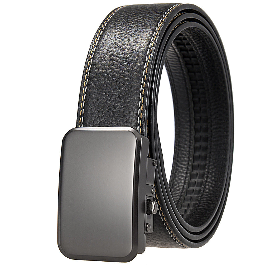 Ceinture Marc homme en cuir noir avec boucle automatique grise et coutures décoratives.