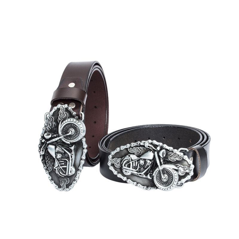 Ceinture Maurice en cuir marron avec une boucle argentée ornée d'une moto en relief, style biker.