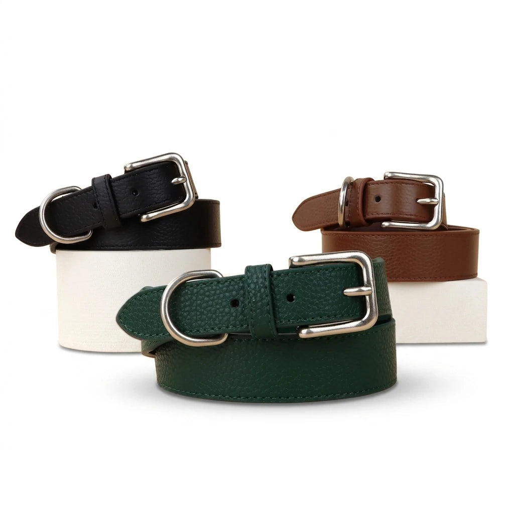 Ceinture femme Mirabelle en cuir pleine fleur disponible en noir, marron et vert, avec boucle ardillon carrée argentée.