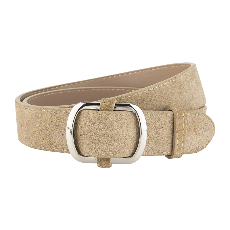 Ceinture femme Mirella en daim beige avec boucle argentée ovale allongée.