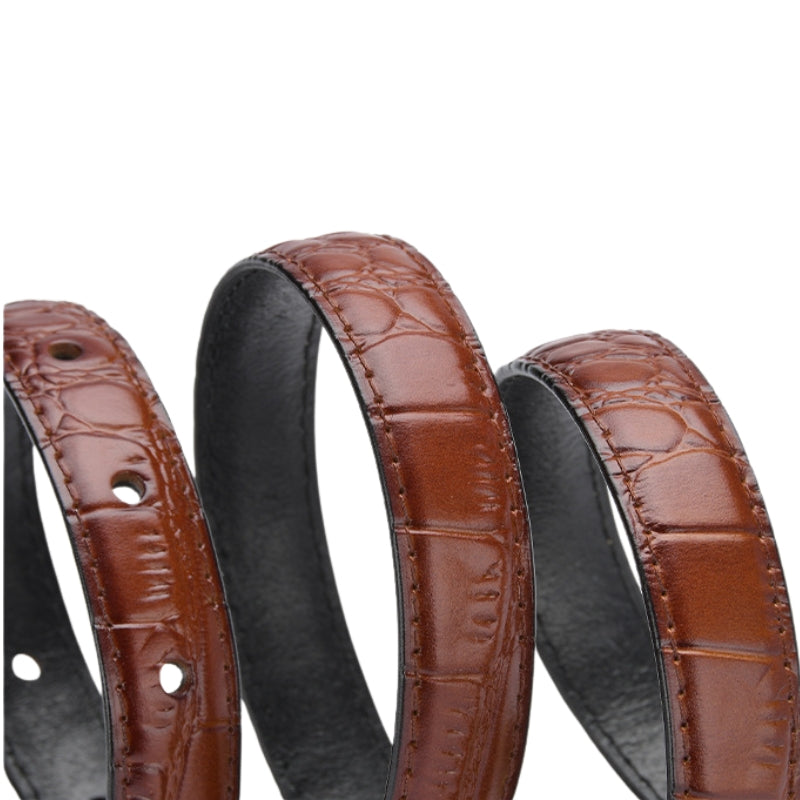 Ceinture femme Mystique en cuir marron aspect crocodile avec boucle rectangulaire argentée.