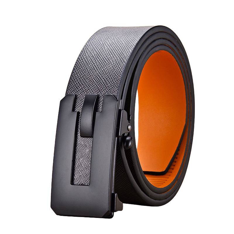 Ceinture homme Nice grise avec boucle automatique noire et doublure orange vif en cuir refendu de vachette texturé.