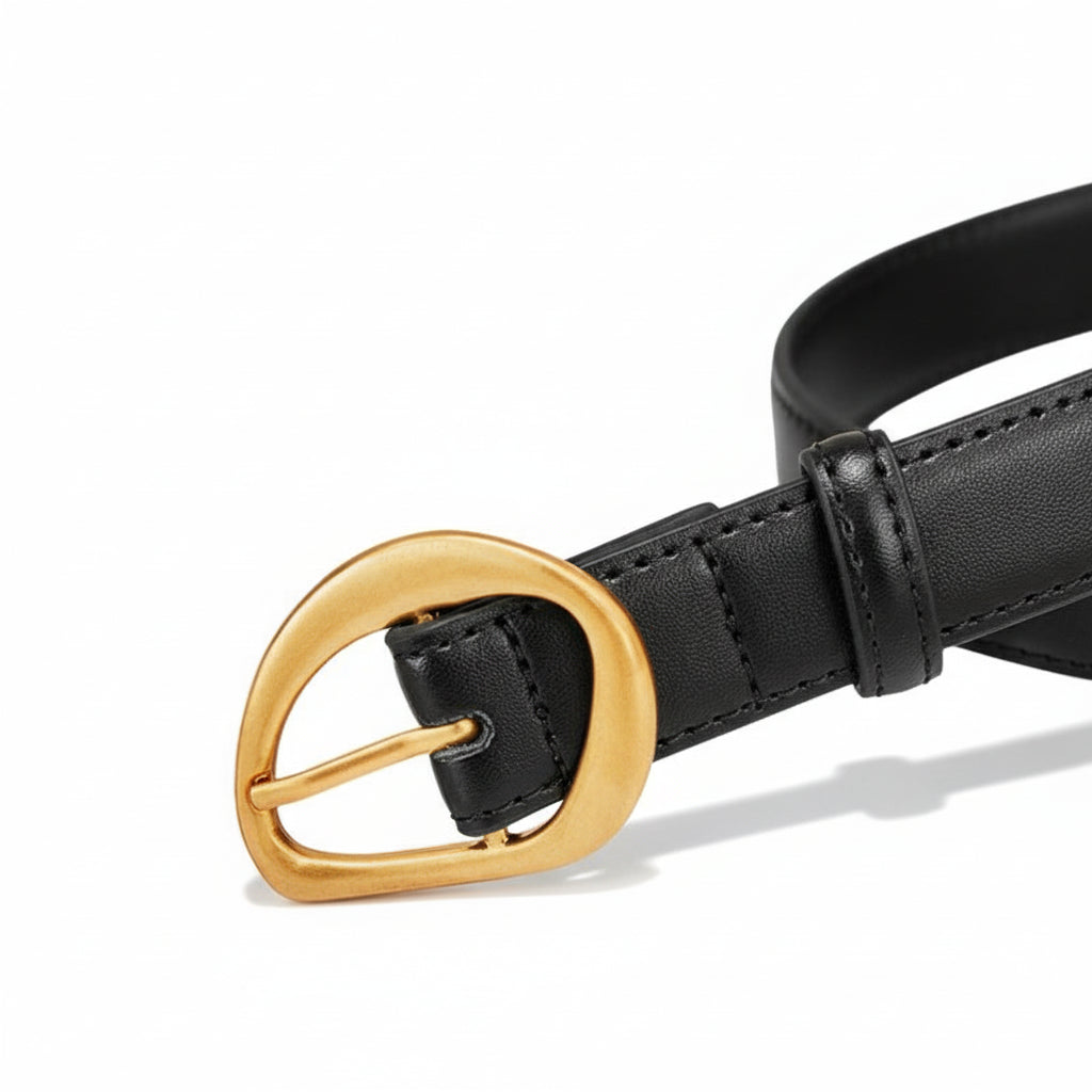 Ceinture femme Opale noire avec boucle ovale dorée mate et ardillon, cuir de vachette refendu.