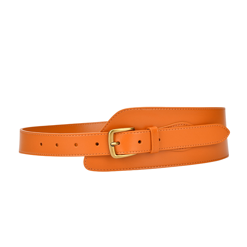 Ceinture large structurante modèle Opulence en cuir de vachette lisse orange avec boucle carrée dorée à ardillon.