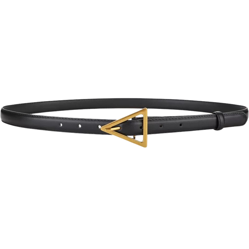 Ceinture fine noire Paola en cuir pleine fleur avec boucle dorée triangulaire minimaliste