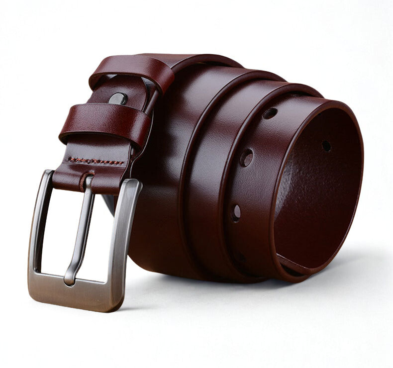 Ceinture en cuir marron foncé pour homme, modèle République, avec boucle ardillon rectangulaire argentée et coutures ton sur ton.