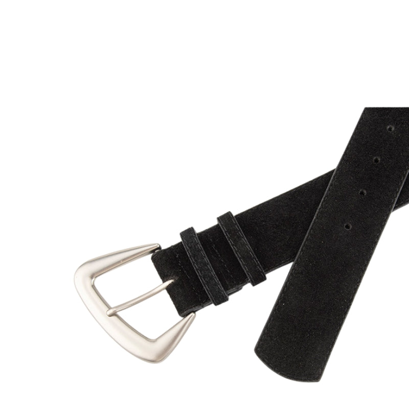 Ceinture Rosée noire en cuir de vachette suédé, largeur 4,3 cm, avec boucle ardillon argentée en forme de D arrondie.