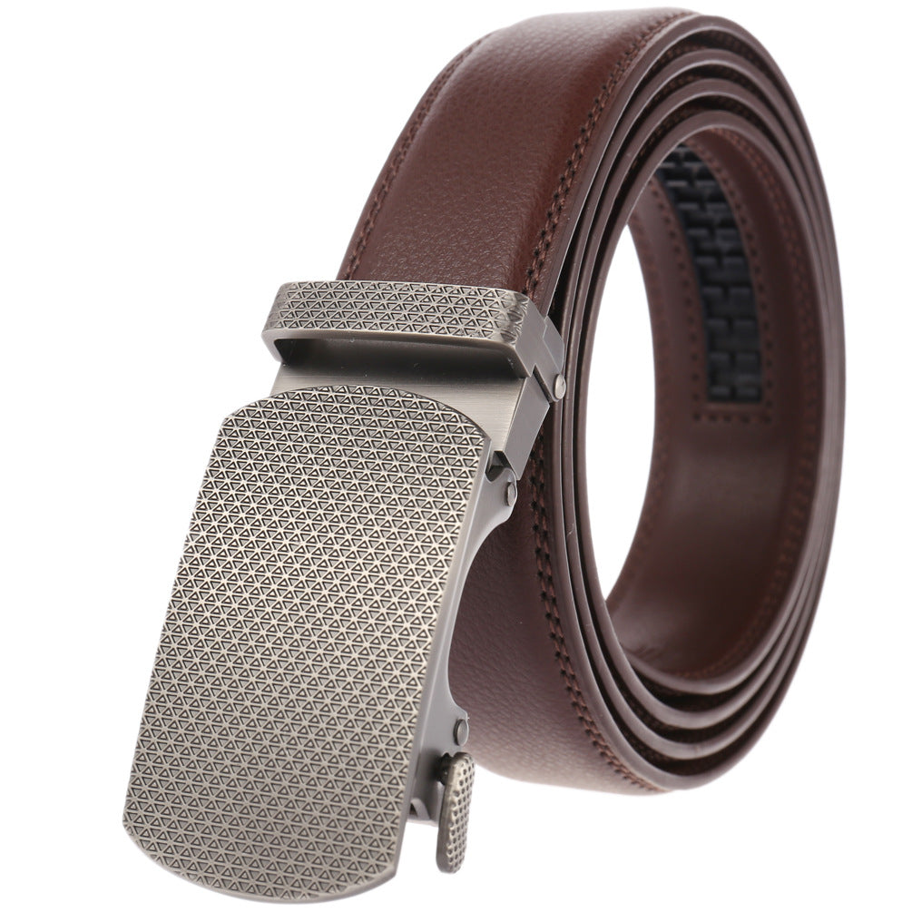 Ceinture Turbigo 20 marron pour homme avec boucle automatique rectangulaire en métal finition vintage et lanière en cuir de vachette refendu.