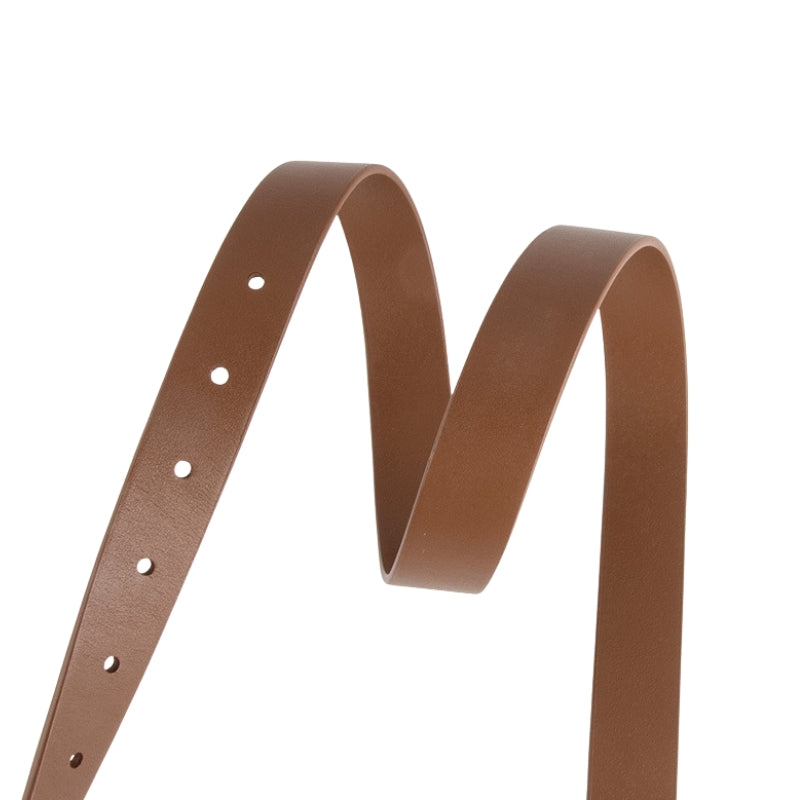 Ceinture femme Yasmine en cuir marron lisse, avec des trous pour ajustement et une boucle décorative dorée.