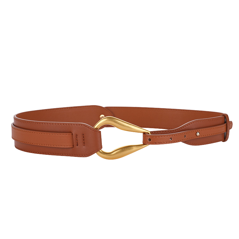 Ceinture large marron clair Zoé en cuir refendu avec boucle en métal doré stylisée et lanière de 97 cm.