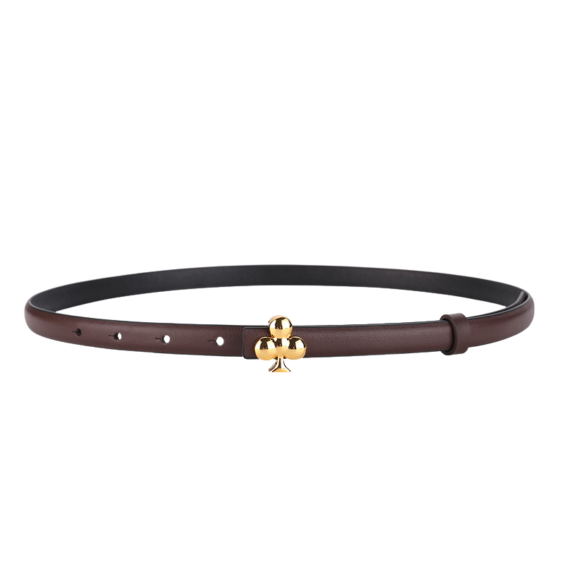 Ceinture fine en cuir marron pour femme, modèle Amélie, avec boucle dorée en forme de fleur de trèfle.