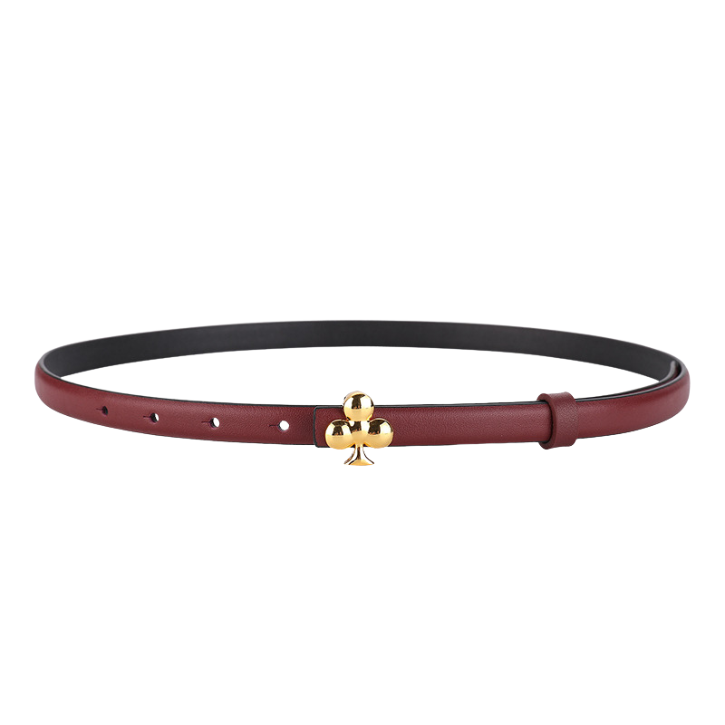 Ceinture fine Amélie en cuir pleine fleur bordeaux pour femme, avec boucle dorée en forme de fleur de trèfle.