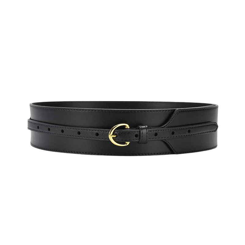 Ceinture femme Audace noire en cuir verni rigide avec double surpiqûre et boucle dorée à ardillon, lanière lisse de type waist belt.