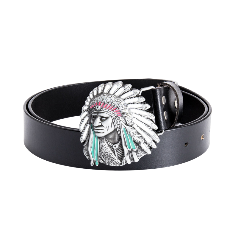 Ceinture Baroudeur homme en cuir noir avec une boucle western argentée ornée d'un motif chef indien orné de plumes colorées.