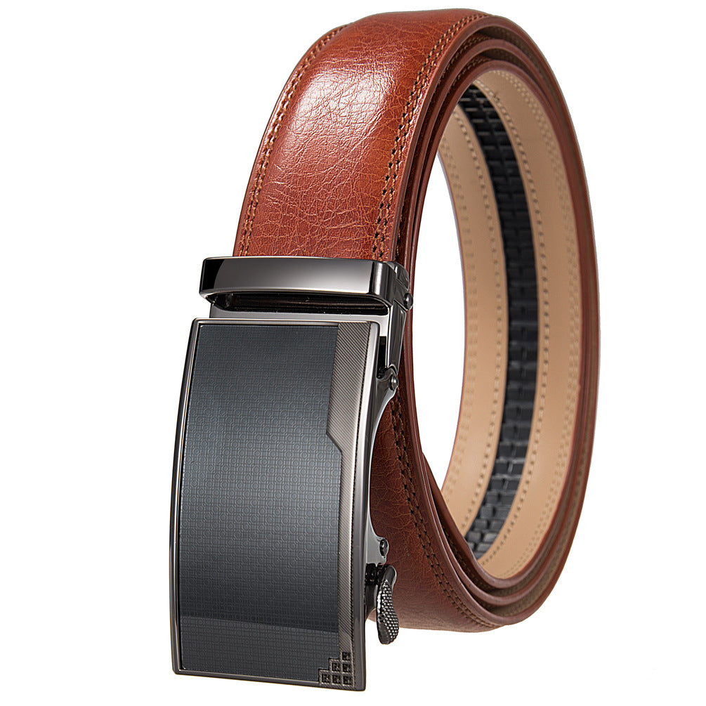 Ceinture Beaubour 60 en cuir de vachette marron clair avec boucle automatique rectangulaire argentée et détails texturés.