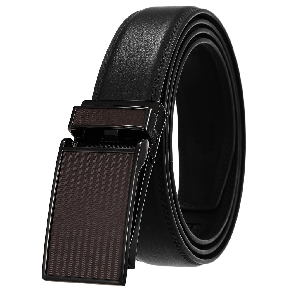 Ceinture Benoît homme en cuir noir avec boucle rectangulaire noire striée et fermeture automatique #fullwidth